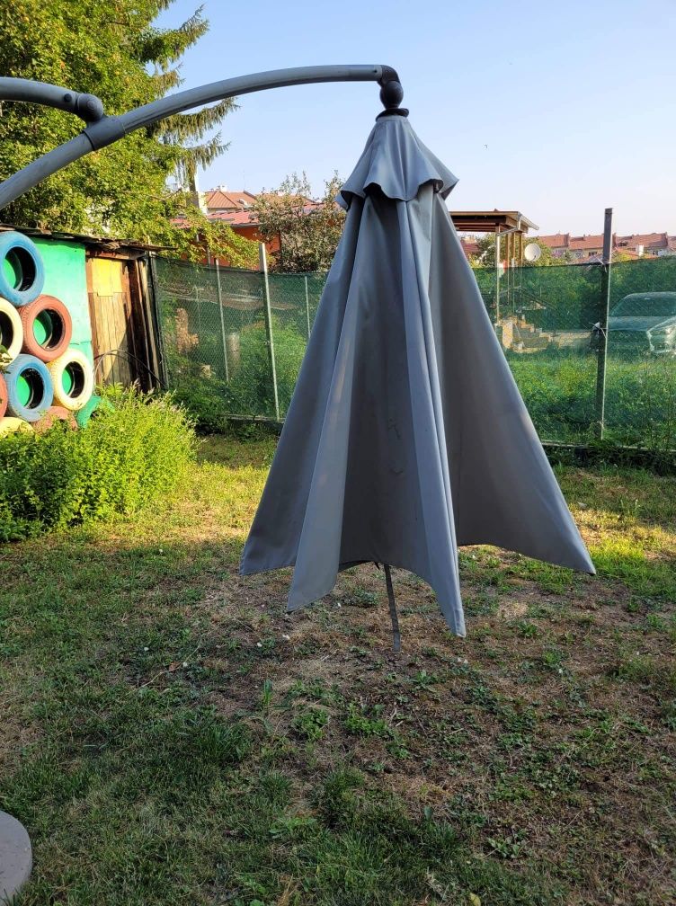 Градински чадър, тип камбана (лале)