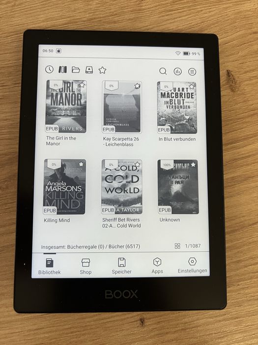 Onyx Boox Poke 5 с магнитен калъф