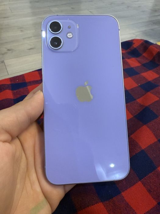Iphone 12 в хорошем состоянии
