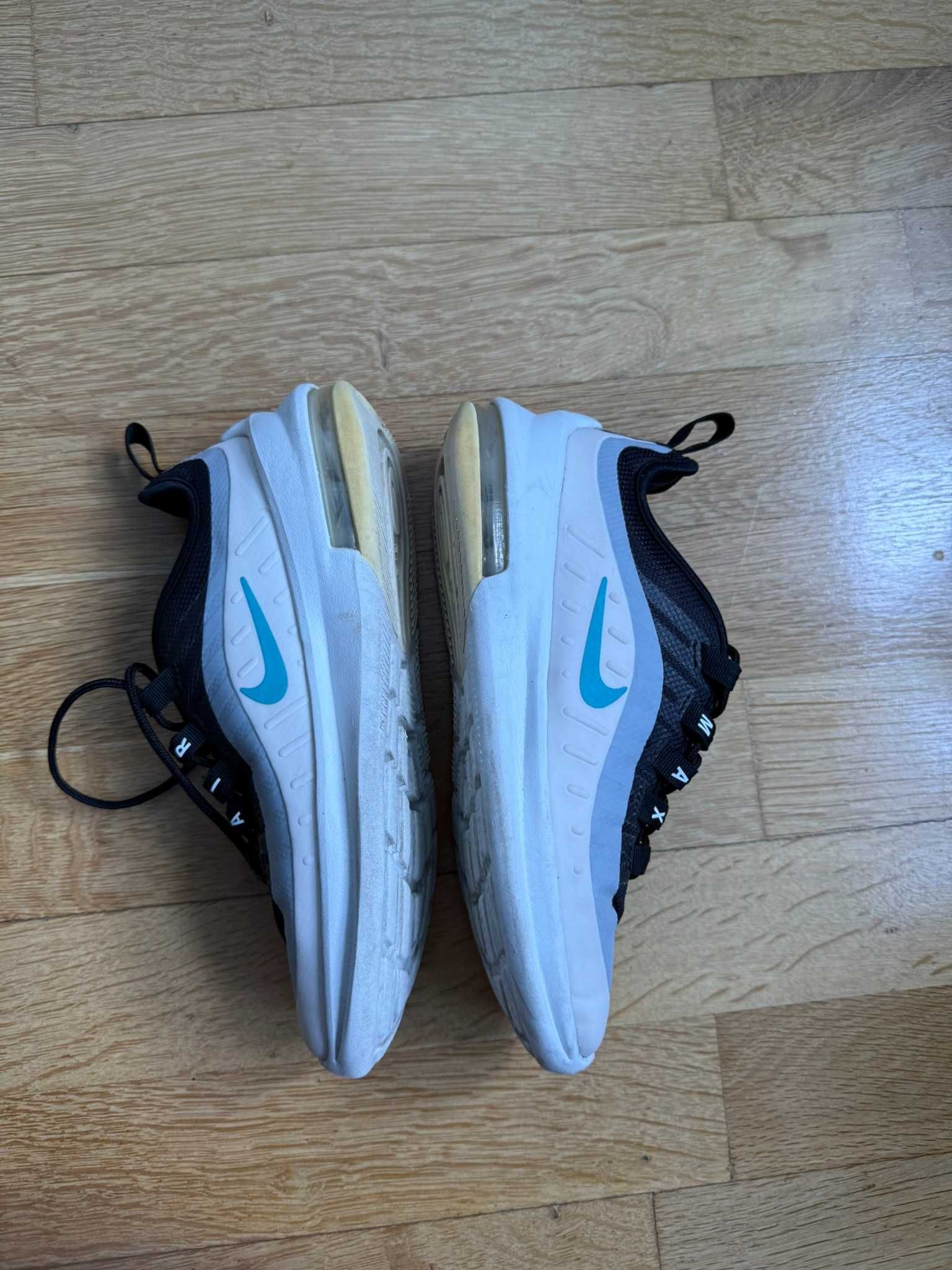 Маратонки Nike Air Max Axis