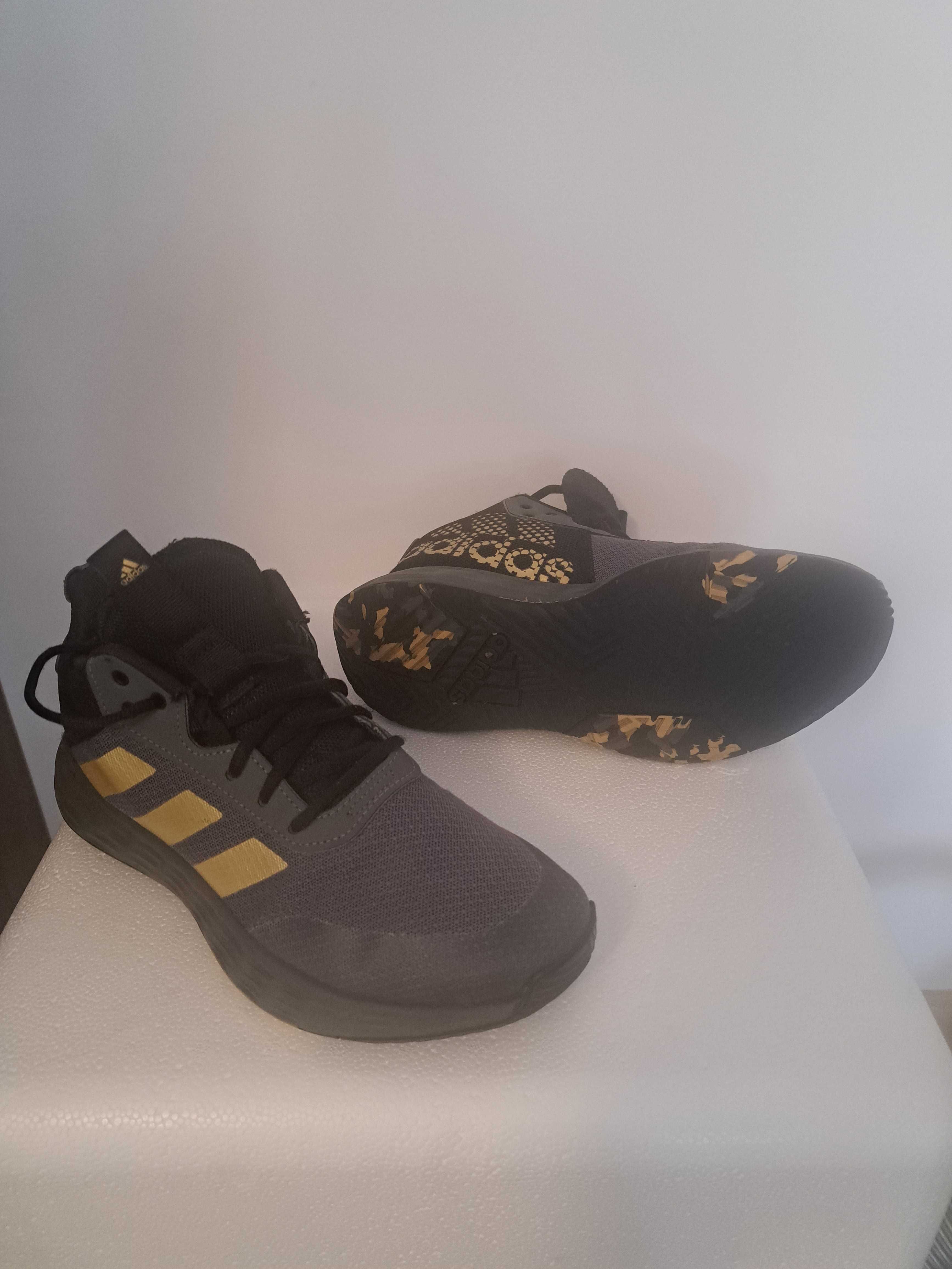 Ghete Adidas Lightwear