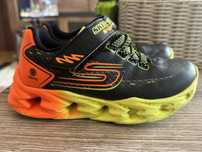 Skechers светещи 30 номер