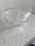 Castron de cristal, nou, aduce o nota eleganta serviciului de mass