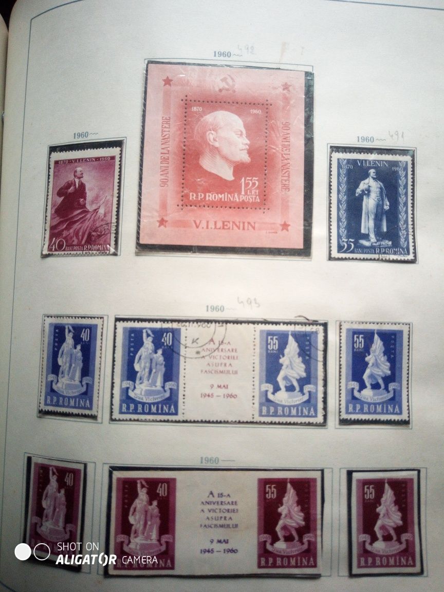 Vindem colecția de timbre multe rare și vechi peste 50 de clasoare,