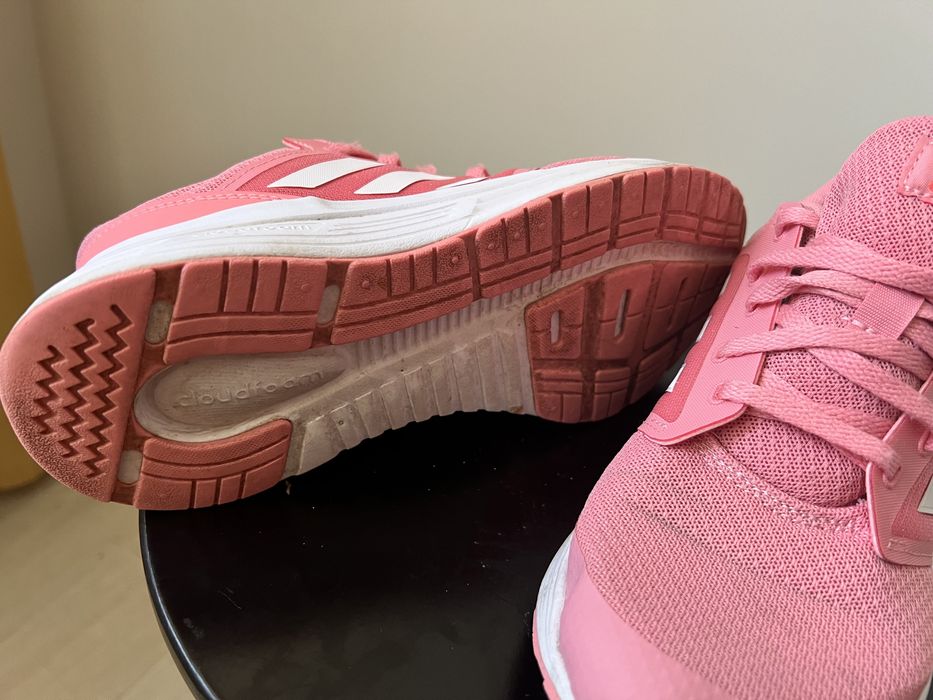 Маратонки Adidas 39 номер