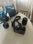 Aparat foto Canon EOS 1300D + 2 obiective + accesorii