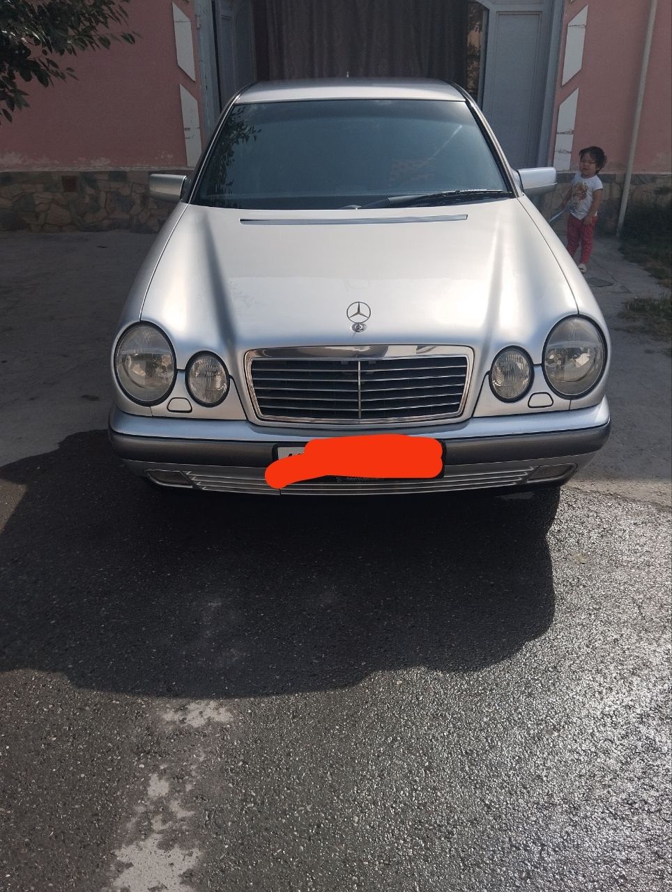 Mers W210 sotiladi