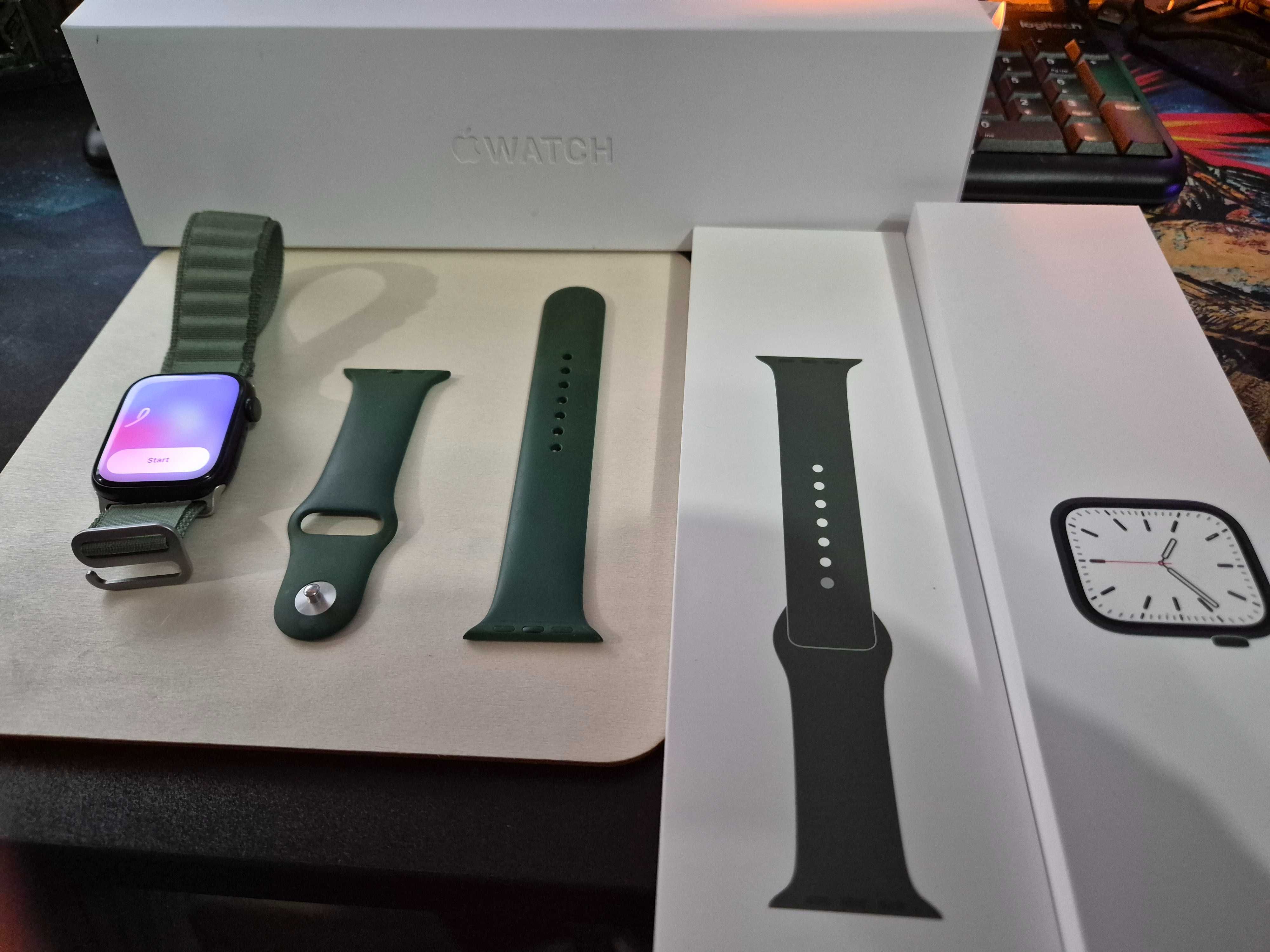 Комплект iPhone 13 mini 128 GB + Apple Watch Series 7 45 mm green