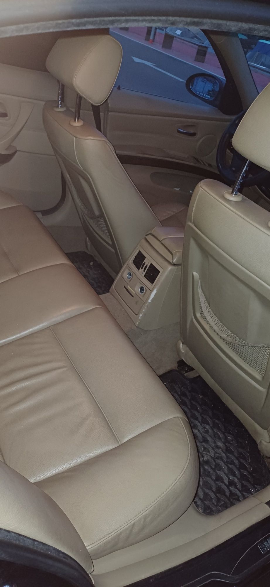 Vând BMW seria 3 E90