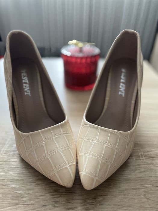 Pantofi nr 36…adidasi nike