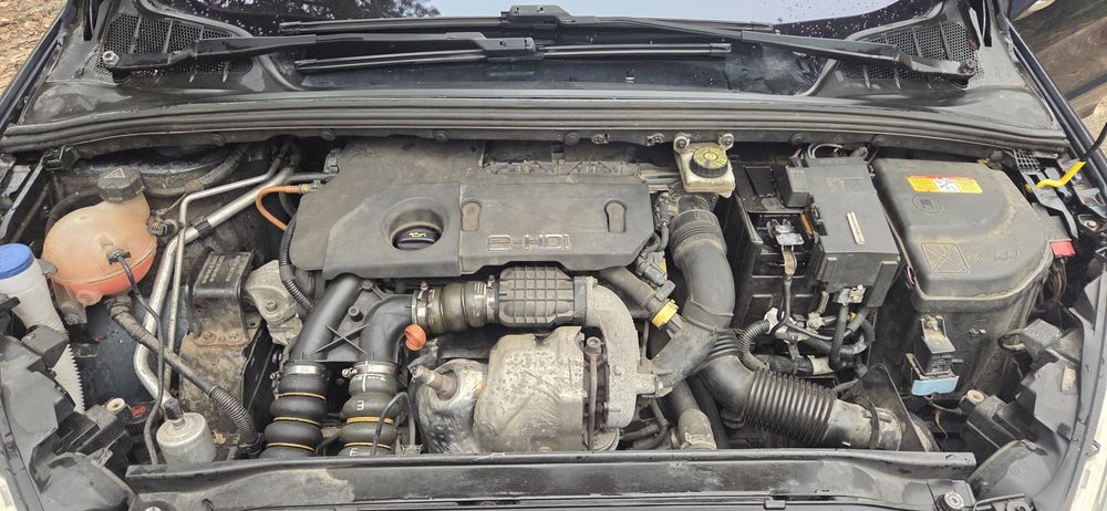 308  SW Пежо  2011 година