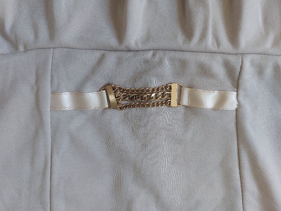 Rochie crem cu accesoriu in talie