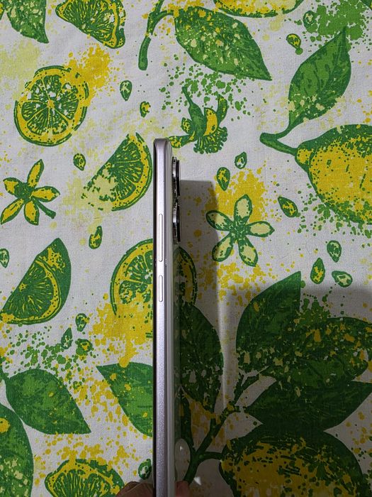 Redmi Note 13 Pro 5G смартфон 

Телефон в отличном состоянии, работает