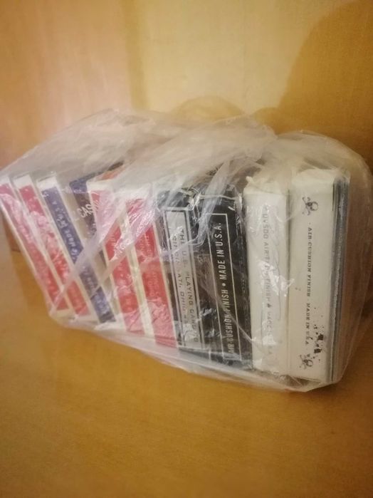 Cărți de joc Bicycle pachete  Gaff , marcate  și Bicycle normale