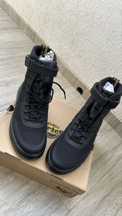 Ghete barbati de vanzare Dr Martens marime 43