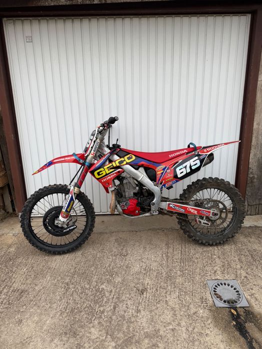 Honda.   CRF450R