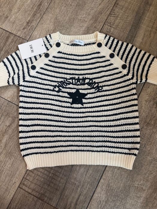 Дамски пуловер нов