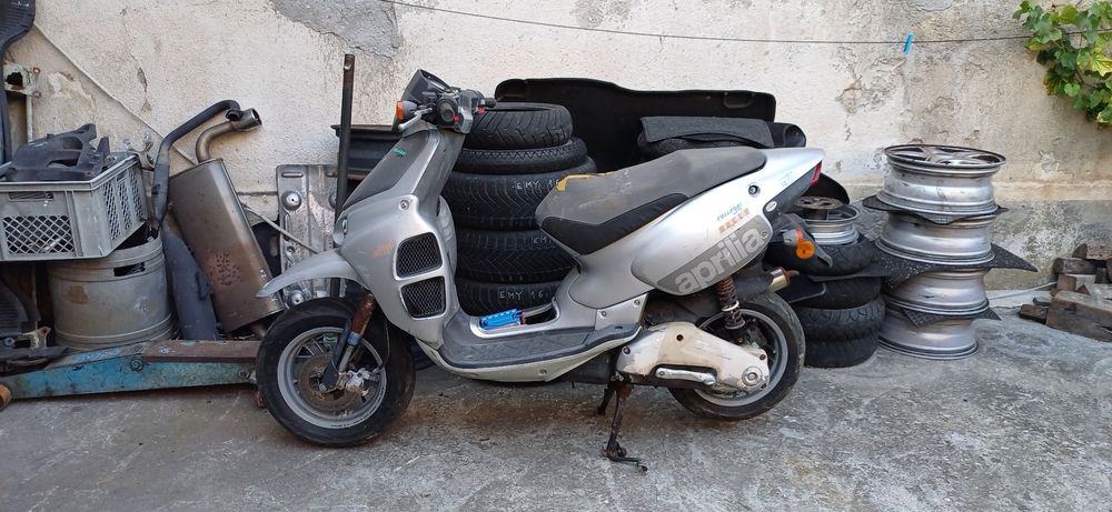 Scuter Aprilia Rally 49 cc - la 500 lei