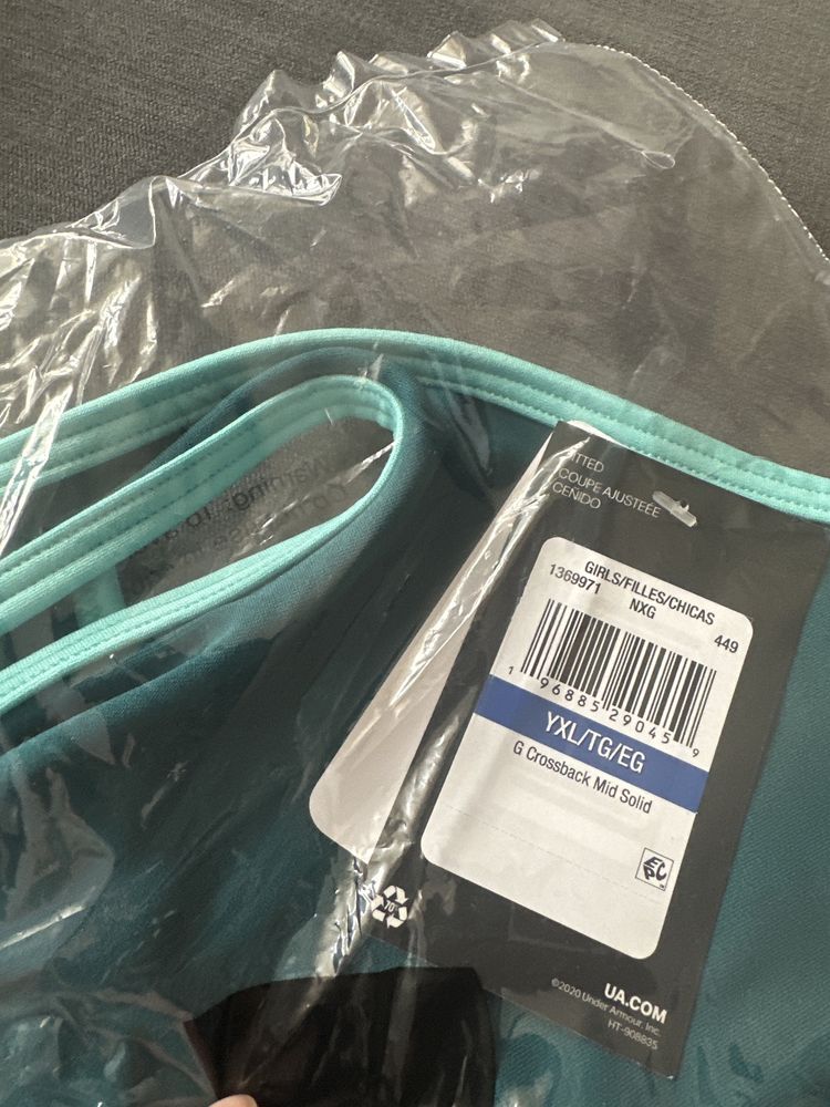 Sport bra under armour