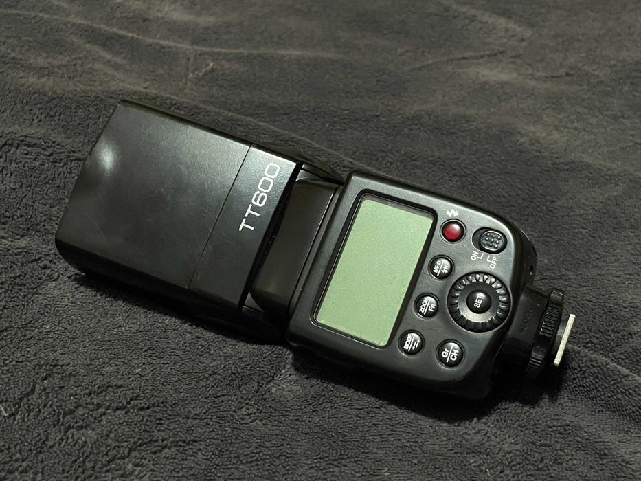 Универсальная накамерная вспышка Godox ThinkLite TT600