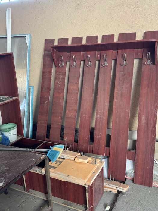 Шкаф без дверей.