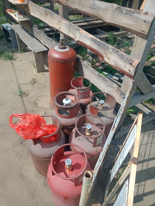 Продам газ балон 50 и 27  литров с краном