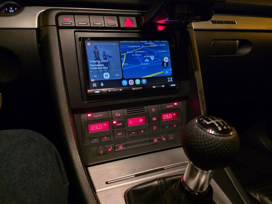 Multimedia player Sony XAV-AX5650