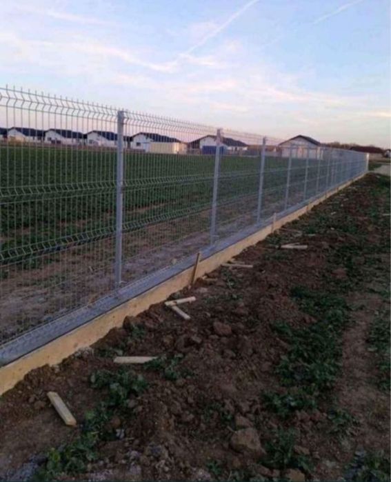 Vand garduri din plasa burdurată