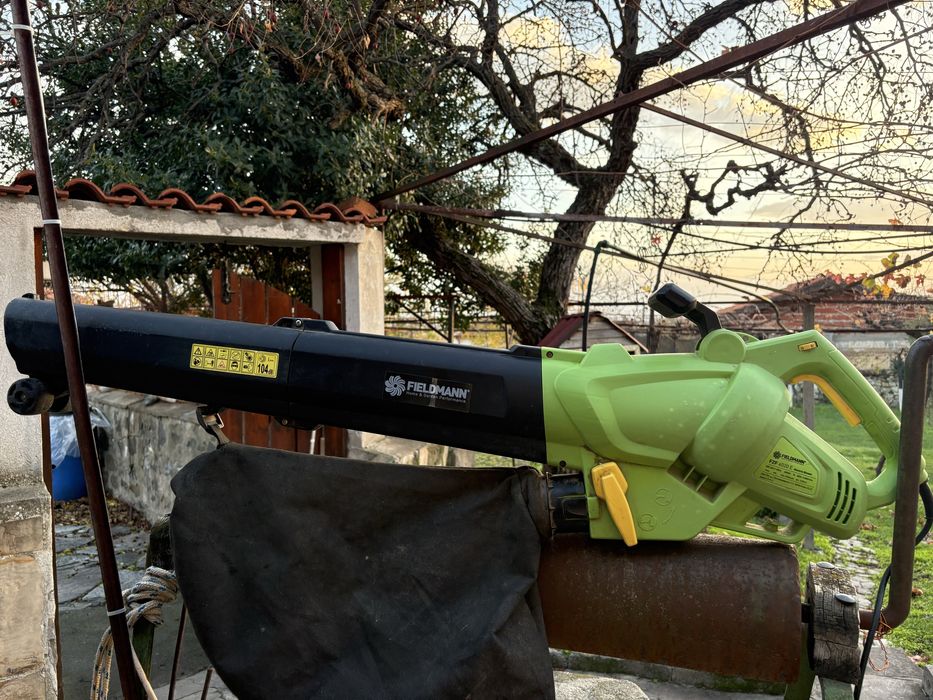 Листосъбирач  Fieldmann в два режима на работа, дърпане и издухване