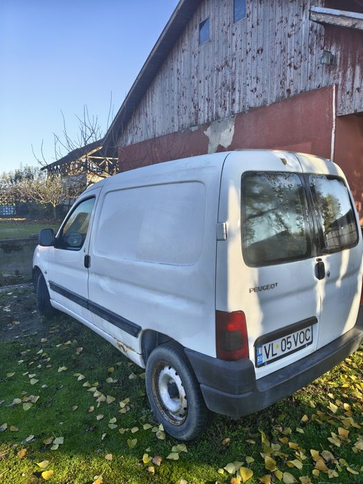 Vând Peugeot Partener