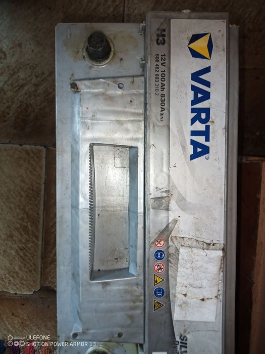 Акумулатор VARTA100AH