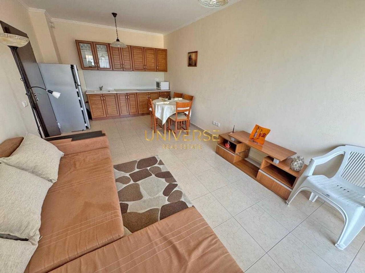 Продава се Двустаен апартамент в к.к. Слънчев бряг - 64 кв.м за 1250 €/кв.м - Снимка #1