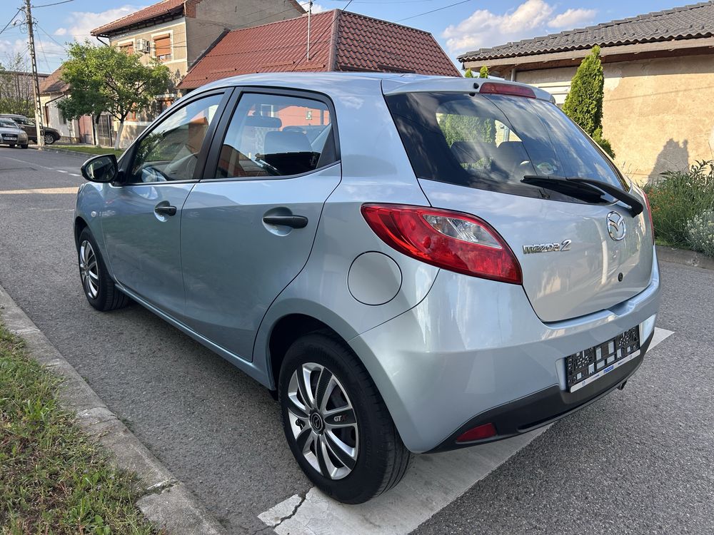 Mazda 2 1.4 Benzina 75 Cp an 2010