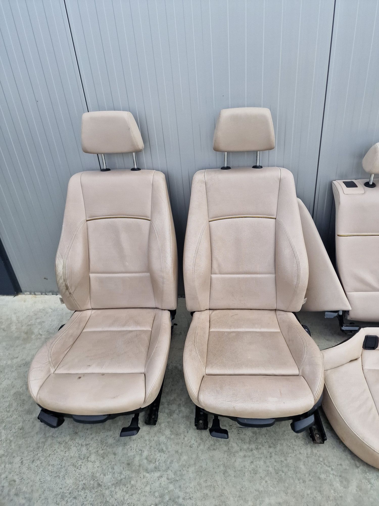 Interior scaune piele crem recaro sport fara încălzire bmw x1 e84