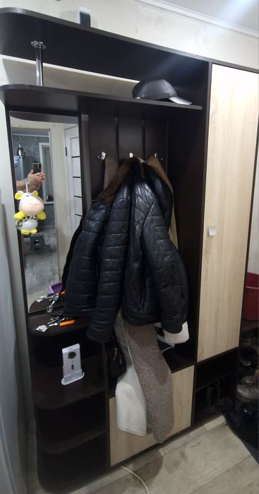 Продам хорошую не большую прихожую.