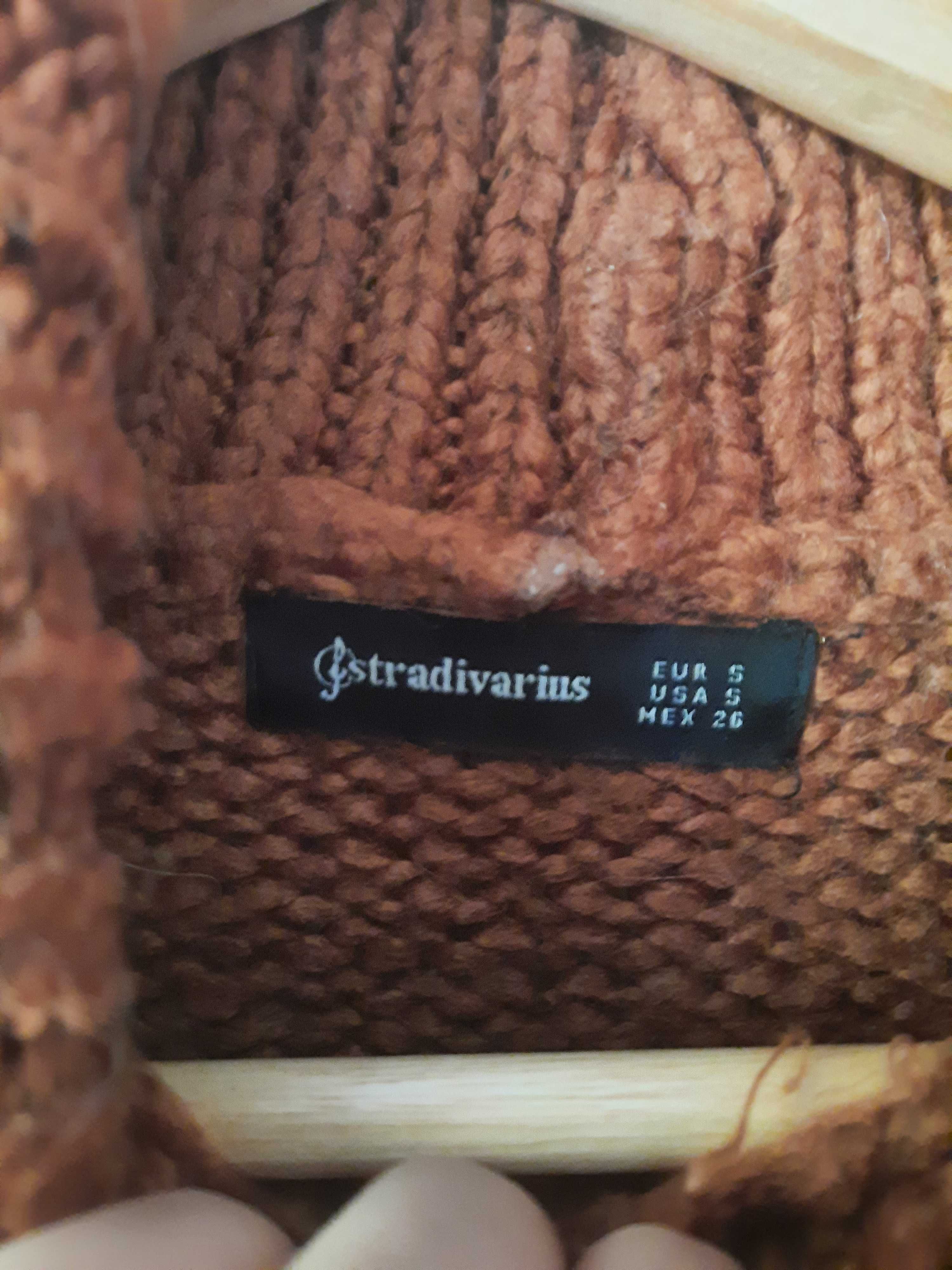 Pulover S Stradivarius