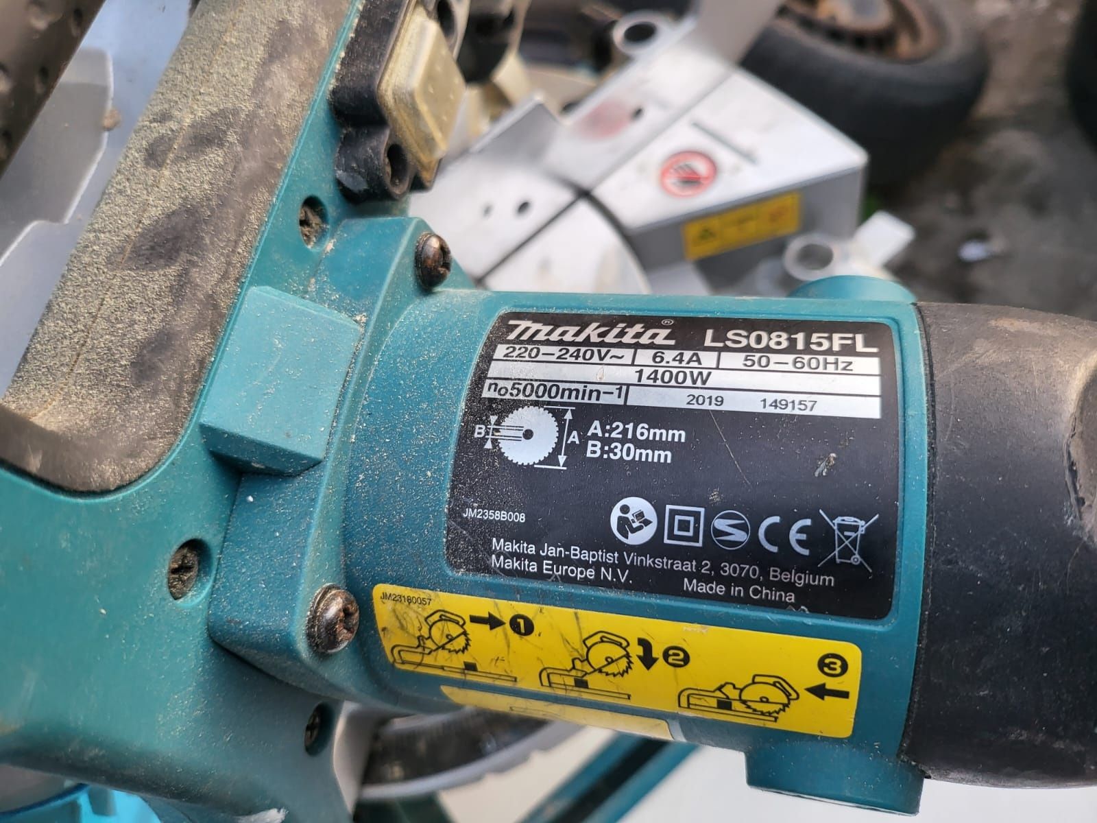 Fierăstrău circular de masa Makita LS0825FL