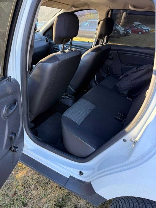 Dacia Duster 1.5 dci AC 4x2 90 CP Euro4