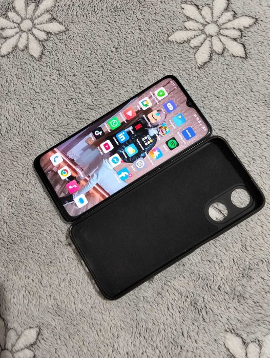 Vând oppo A78 5g Telefonul nare nici o problemă