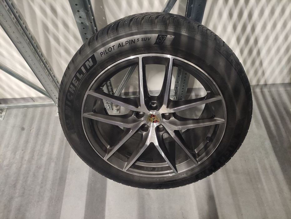 Джанти с гуми 295/40/20 за Porsche