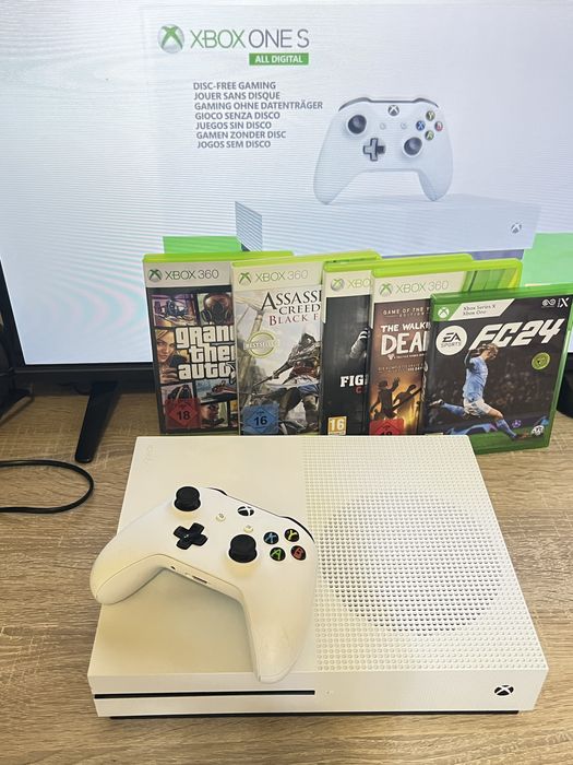 Xbox one s в супер състаяние с много хубави игри