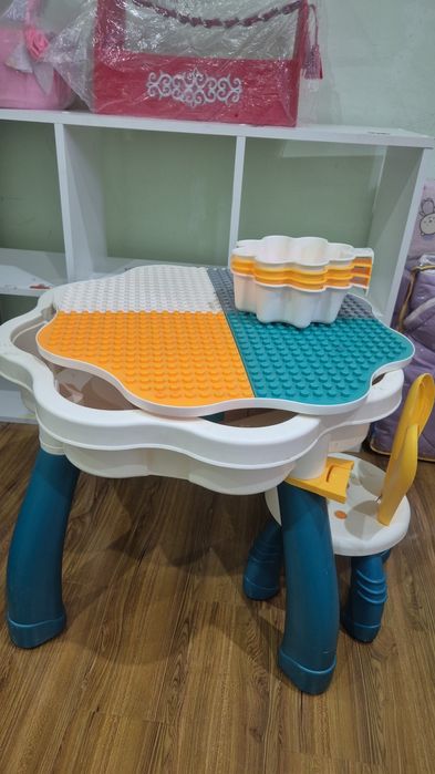 Продам детский столик