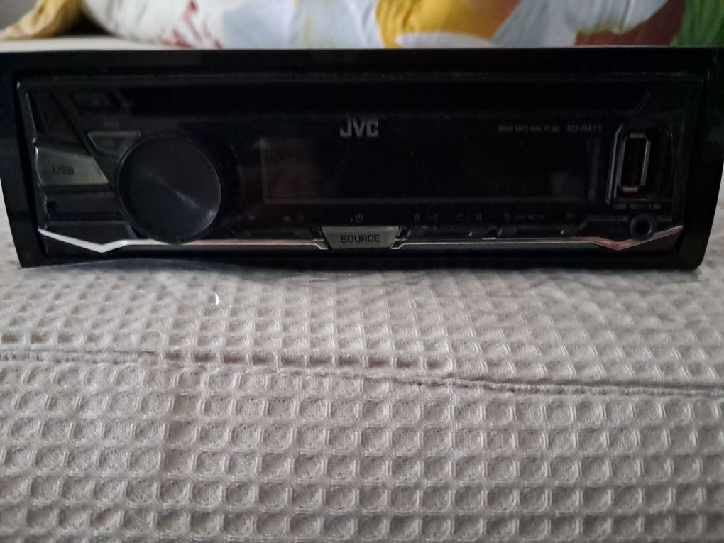 Radio cd player auto..JVS