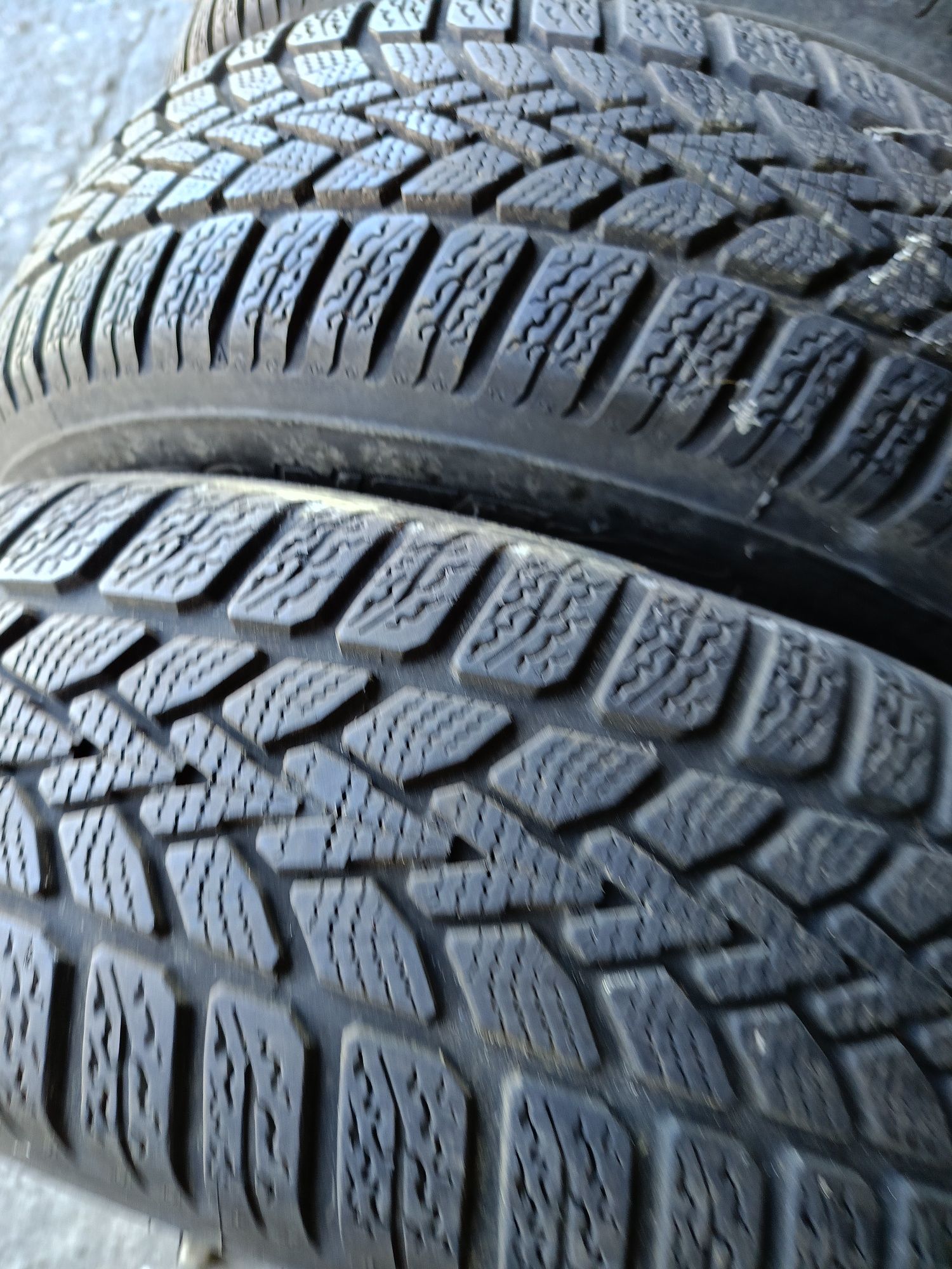 Зимни гуми -15цола -185/65-1бр.-65лв."DUNLOP"