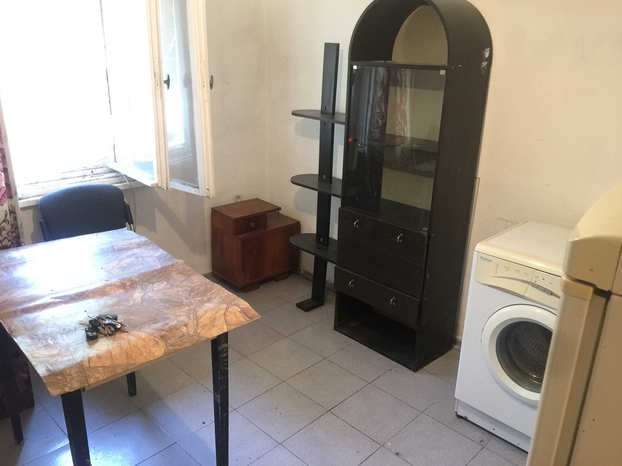Дава се под наем Едностаен апартамент в Пловдив, Център - 50 кв.м за 153 € - Снимка #6