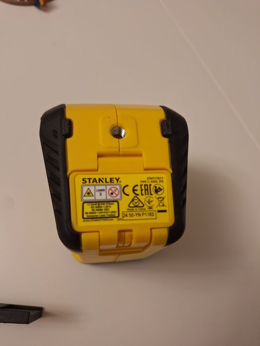 Nivela cu laser, cu linii in cruce, lumina rosie, Stanley STHT77611