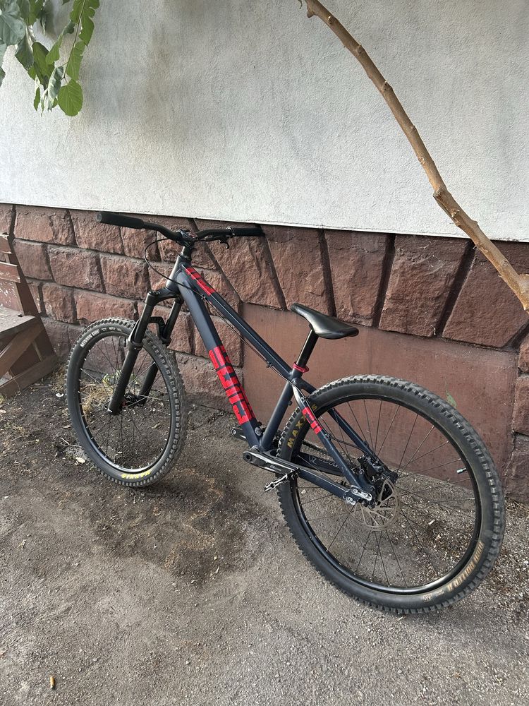 Drag c2 dirt 2022 на части