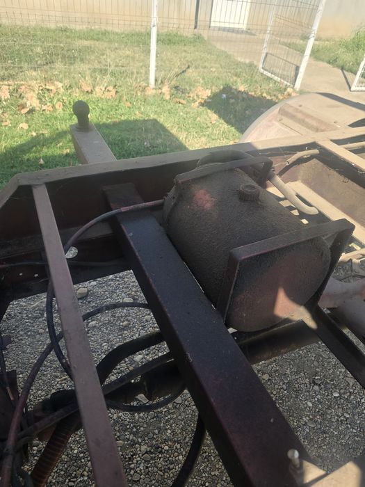 Bena basculabila pe cutie iveco daily