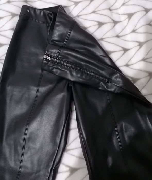 Pantaloni piele, marimea 36