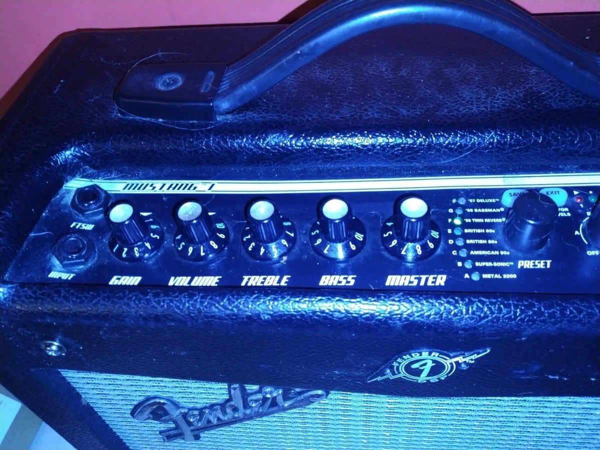 Amplificator chitara Fender Mustang 1 v.2